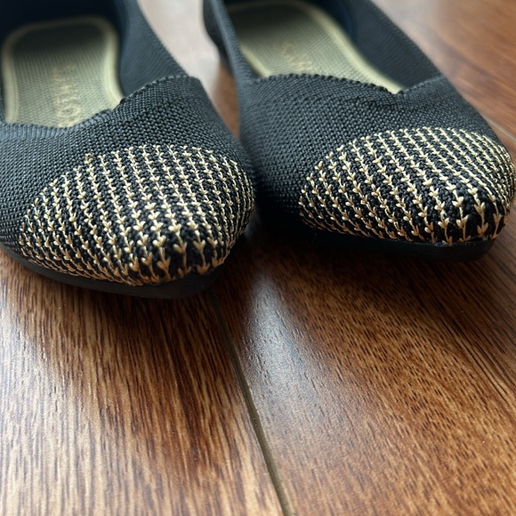 Rothy’s The Point Licorice Black Gold Limited Edition 6.5 EUC. Rare & Retired. - Picture 3 of 6